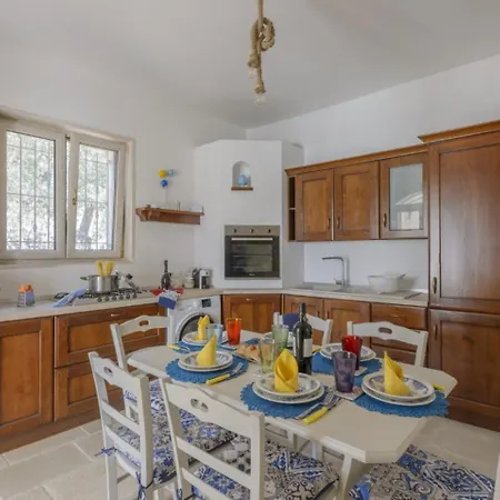 Angelo House فيلة